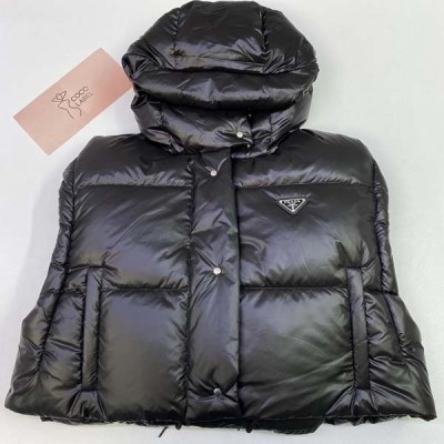 프라다 리나일론 크롭 컨버터블 다운 재킷 블랙