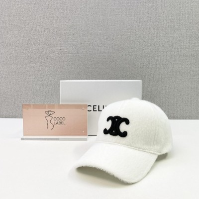 셀린느 트리옹프 화이트 퍼 베이스볼 캡